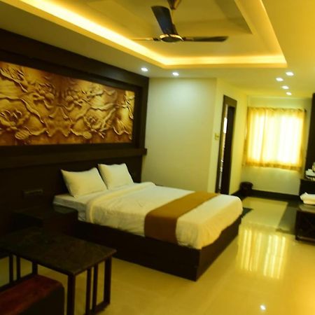 Vaishnavi Residency Tiptur Hotel Tarikere Exterior foto